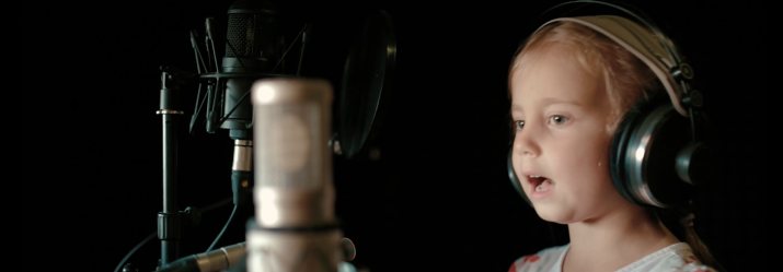 Ребёнок диктор для записи детского голоса на рекламные ролики